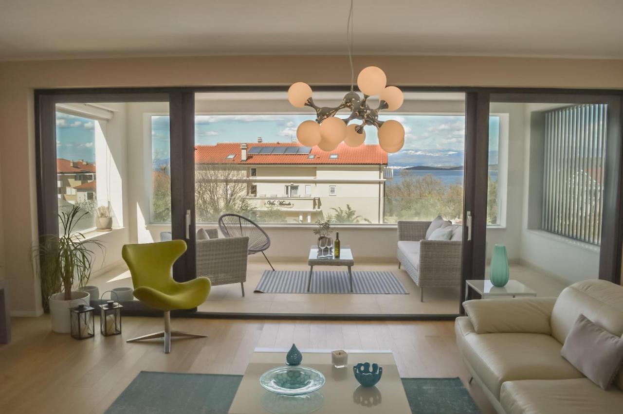 Rova Apartment Malinska Buitenkant foto