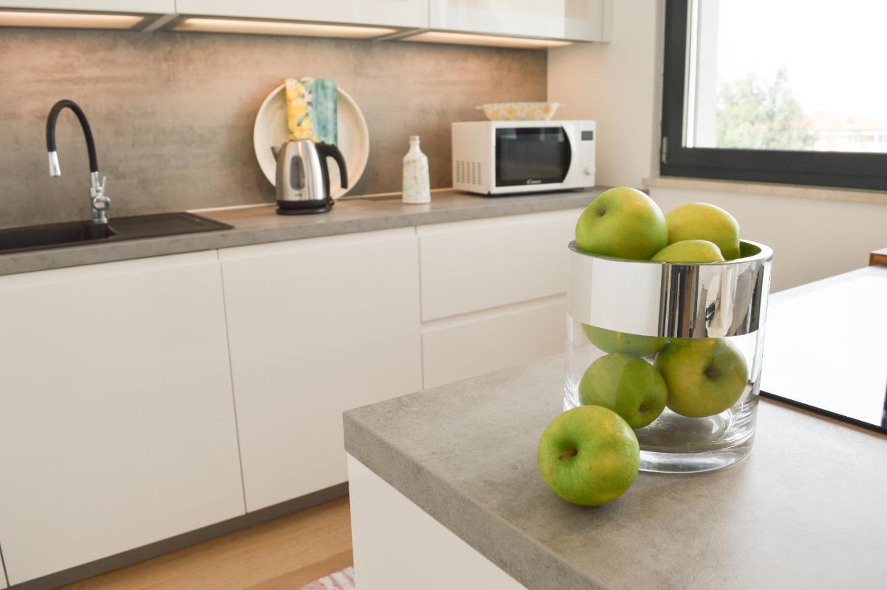Rova Apartment Malinska Buitenkant foto